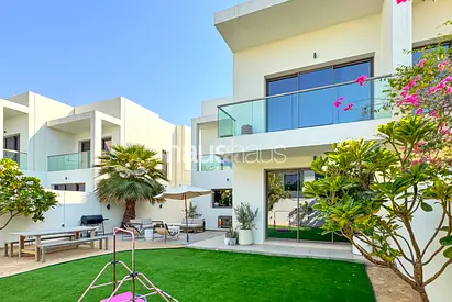 Rare 3Y | Semi-Detached 3BR | Beautiful Garden