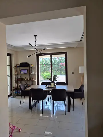 Modern 6 Seater Dining Table (chairs not included)