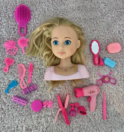 Styling head hair doll with accessories