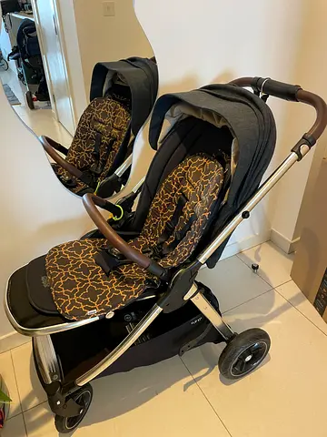 Double stroller (side-by-side) in excellent condition, comfortable seats and canopy