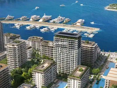 DISTRESS DEAL | BEACHFRONT | PRIME LOCATION