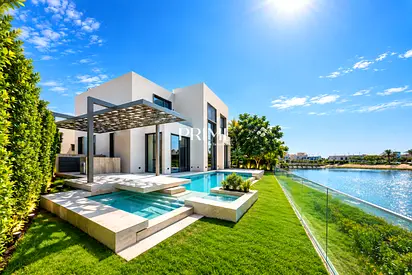 Fully upgraded | Extended | Luxury Villa