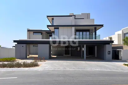 Corner | G+2 | Maids +Drivers | Private Pool