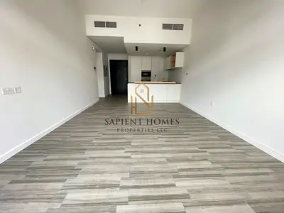 Modern Living ! Road View ! Ready to Move