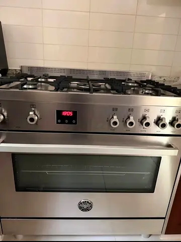 Premium Model Bertazzoni Cooker Gas / Electric 90cm