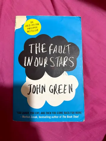 The Fault in Our Stars - John Green (Paperback)