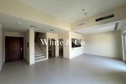 Close to Park | Vacant On Transfer | 3 Bed