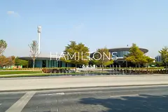 Luxury Apartment | Central Location | Resale