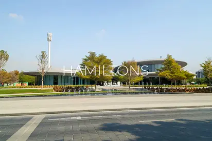 Luxury Apartment | Central Location | Resale