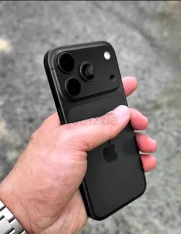 18 pro 256GB black Box pack