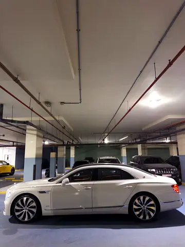 2020 Bentley FLYING SPUR 照片 5