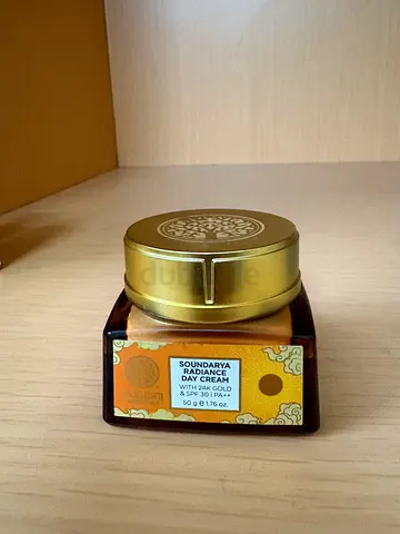 Forest Essentials Soundarya Radiance Day Cream with 24K Gold SPF 30. Brand new , No Box
