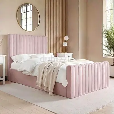 Brand New 180*200  baby pink colour king size bed