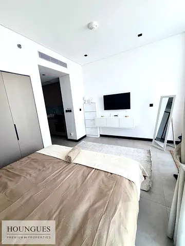Fully furnished studio Apartment | Water front living | Rent | Business Bay