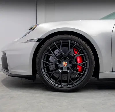 2025 Porsche 911 — миниатюра 16
