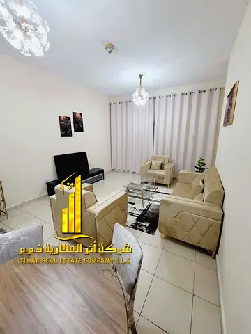 لراغبي الفخامة والتميز شقة فاخرة للايجار الشهري غرفة وصالة باطلالة مفتوحة مفروشة بالكامل باثاث راق جدا مع مطبخ مجهز بالكامل بأحدث الاجهزة ✨