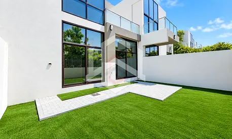 4 BR + MAID TOWNHOUSE FOR RENT