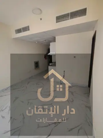 استديو للإيجار السنوي في البوطينة | تكييف مركزي | نظيف | مساحة واسعة