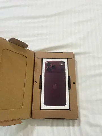 Iphone 18 Pro Max 256 gb burgandy