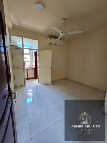 🏠 For Annual Rent in Sharjah Excellent space with split A/C ❄️ 💰 Only AED 15,000 per year! Suitable for families and employees. Great opportunity at