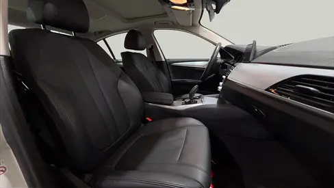 2020 BMW 5-SERIES 照片 6