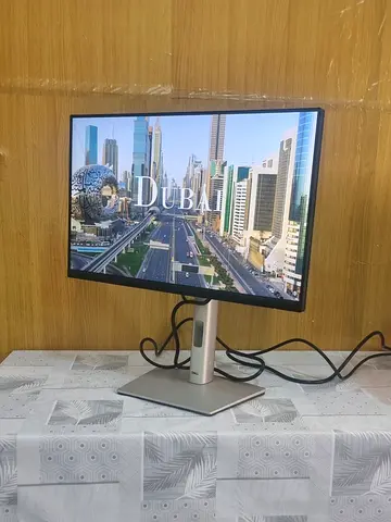 Dell 22-inches, FHD Monitor | Borderless slim, with hdmi, dp, and usb ports.
