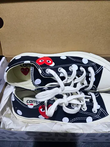 Comme des Garçons Play x Converse Polka Dot Low Top Sneakers - UK 4