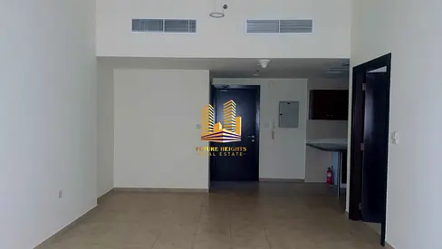 CHILLER FREE || READY TO MOVE IN || SPACIOUS