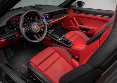 صورة 9 لـ 2025 Porsche 911