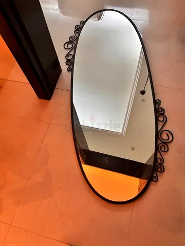 Vintage IKEA EKNE Mirror – AED 109 مرآة IKEA EKNE قديمة وموقوف إنتاجها – 109 درهم
