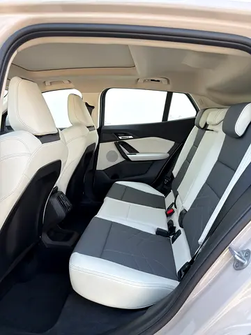 2027 BMW X2 照片 11