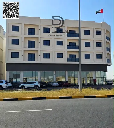 فرصة استثمارية حارقة بناية جديدة بالكامل سكني تجاري في العالية على الشارع الرئيسي فاصل الرقايب بدخل سنوي مليون درهم بسعر 13.6 مليون درهم قابل للتفاوض