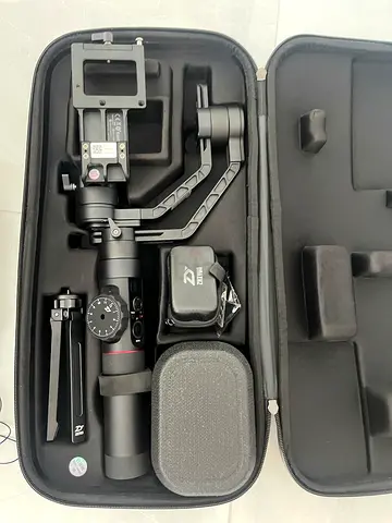 Zihyun crane 2S gimbal and tripod