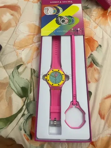 Royal Pop pink colorful analog wristwatch with interchangeable bezels - unused