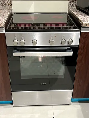 Siemens 4 burner electric ceramic cooking range