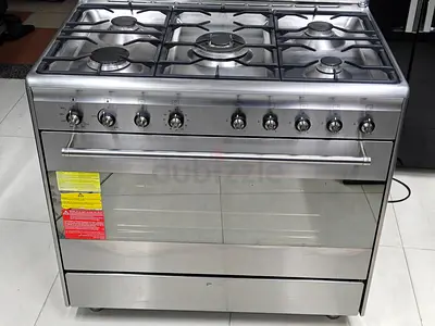 Smeg Brand full gass cooker 90cm very good condition