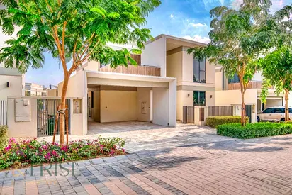 5 Bedroom Villa | Vacant | Spacious Layout