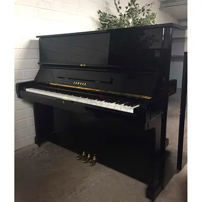 Yamaha U2H
