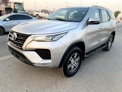 TOYOTA FORTUNER 2022 GX DIESEL V4 GCC SPECS