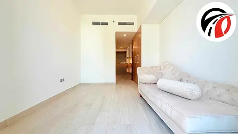 Spacious Studio || High Floor || Ready to move
