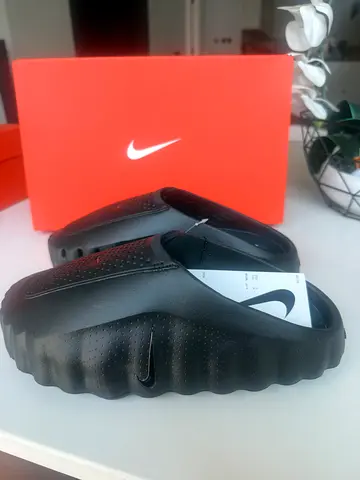 Nike mind - New with Box, Size Tag Attached