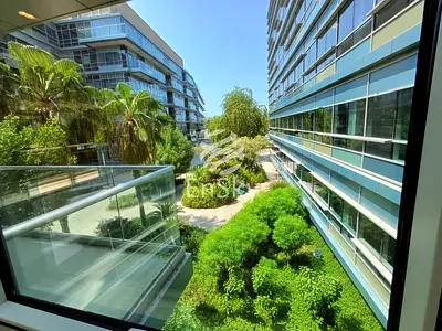 Available Now! Lovely Apartment with amazing view