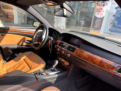 صورة 10 لـ 2009 BMW 5-SERIES