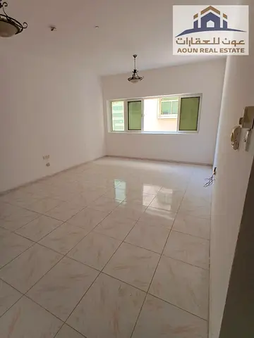 🇬🇧 Large 1-Bedroom Apartment for Annual Rent – Al Khan, Sharjah ✨ Spacious layout + Master Bedroom + Prime Location Near Al Khan Corniche!