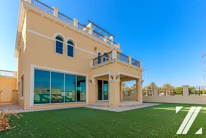 Spacious 4 Bed Villa | Single Row | Legacy Nova