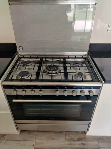 Siemens German Engineering 5Burner Gas Cooker 90x60cm