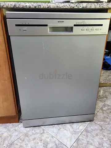 Sharp freestanding stainless steel dishwasher - good working condition السعر قابل للتفاوض