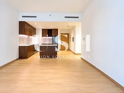 Modern 1-Bed | Beachfront Living | Vacant