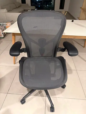 Herman Miller Aeron Remastered size B fully loaded