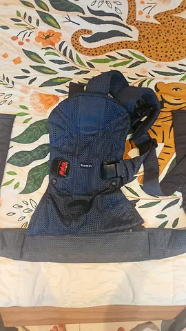 BabyBjorn Ergonomic Baby Carrier / Front and Back Carrier - perfect Condition